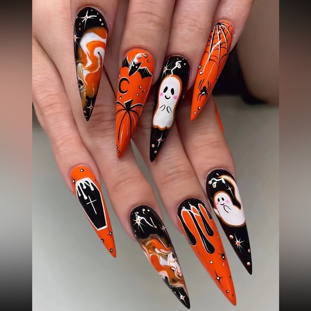 Press-On Nails, NIB, ALMOND SHAPE, not STILETTO!